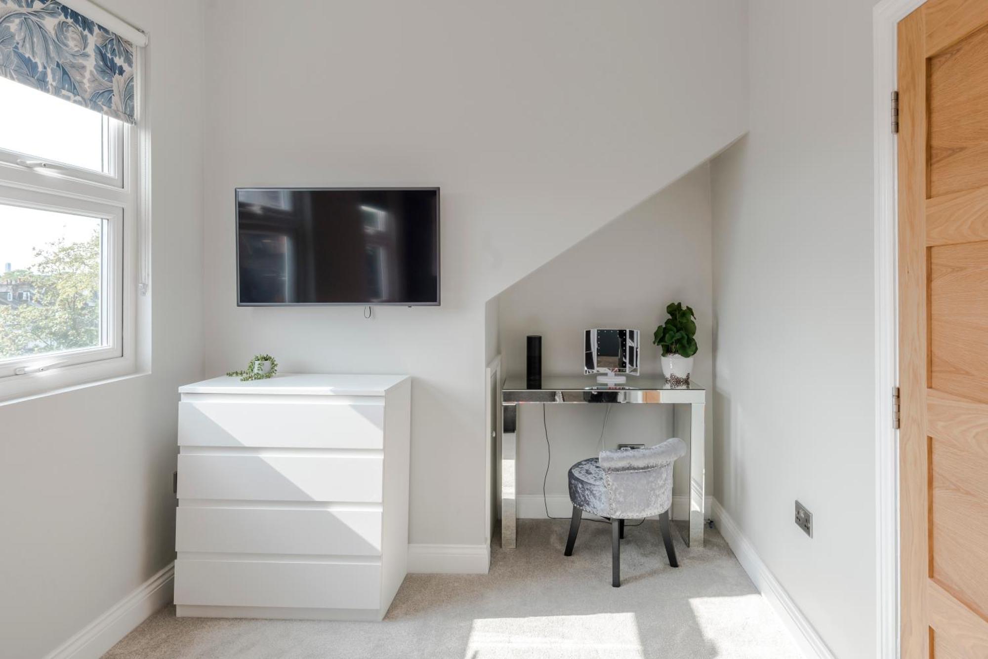 Stunning 3 Bed Duplex Apartment In The Heart Of West Hampstead London Kültér fotó