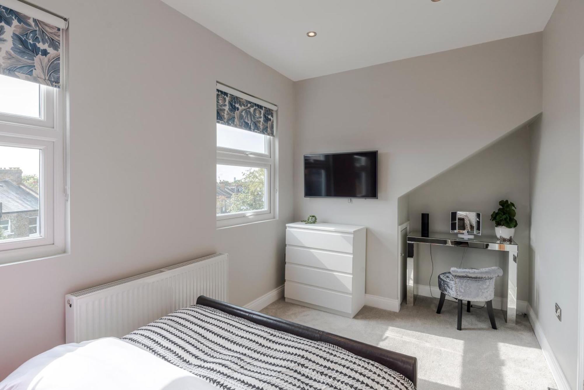 Stunning 3 Bed Duplex Apartment In The Heart Of West Hampstead London Kültér fotó